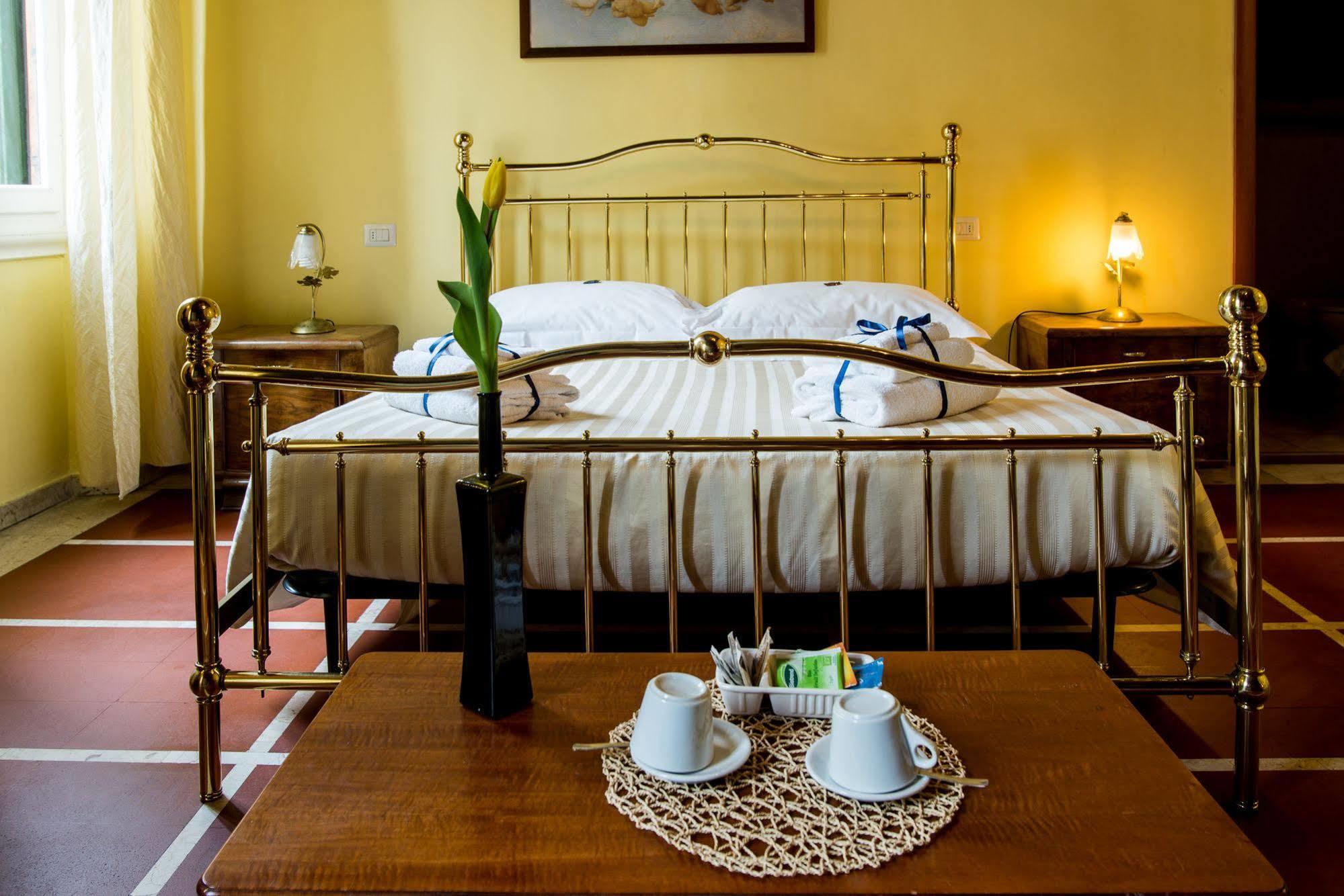 Residenza Betta Bed & Breakfast ฟลอเรนซ์ ภายนอก รูปภาพ